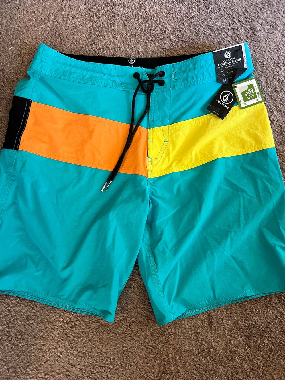 Volcom Men’s Board Shorts NWT